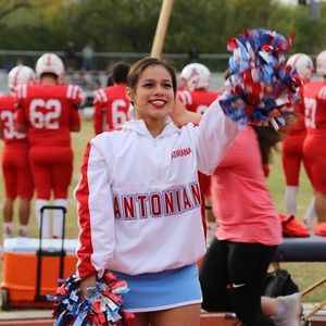 Meet your Posher, Adri